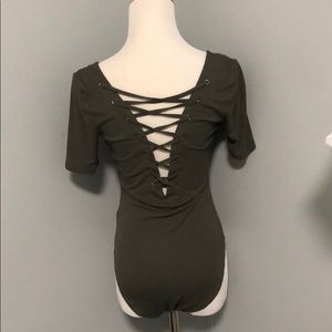 Short-sleeve Bodysuit